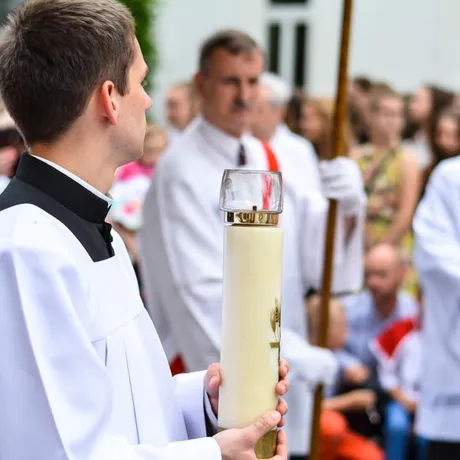 Boże Ciało. Procesja ulicami Rzeszowa - fot 9