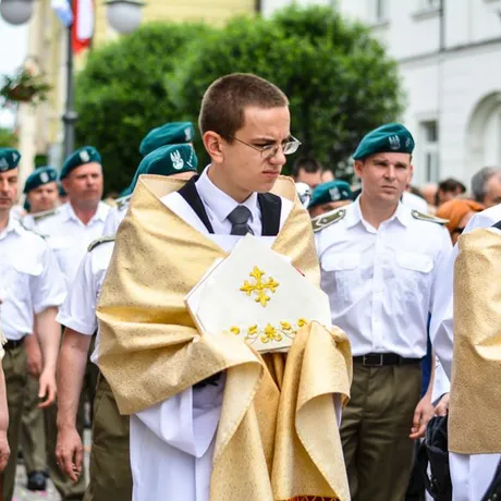 Boże Ciało. Procesja ulicami Rzeszowa - fot 8