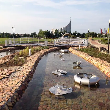 Strumyk w Parku Papieskim - fot 3