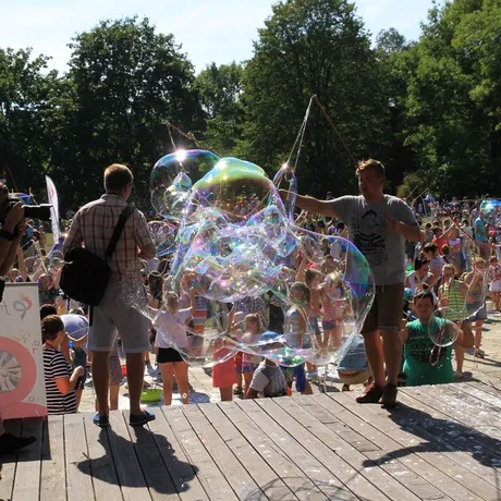 Ogólnopolski Festiwal Baniek Mydlanych - fot 15