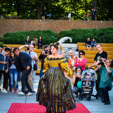 Narodowe Czytanie. Moda XIX wieku - fot 20