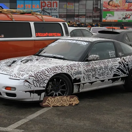 Pokazy driftu na Festiwalu Motoryzacyjnym w Rzeszowie  - fot 1