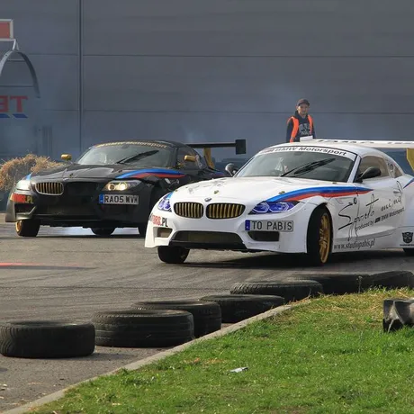 Pokazy driftu na Festiwalu Motoryzacyjnym w Rzeszowie  - fot 19