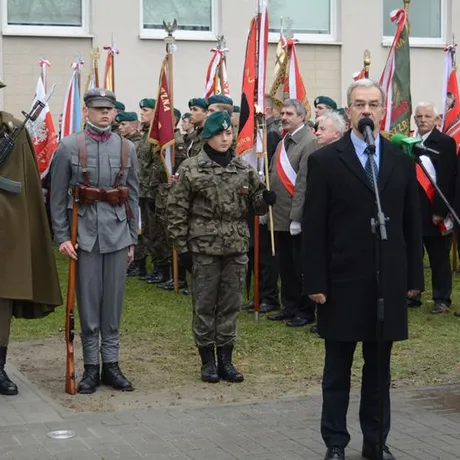 Odsłonięcie pomnika smoleńskiego - fot 18