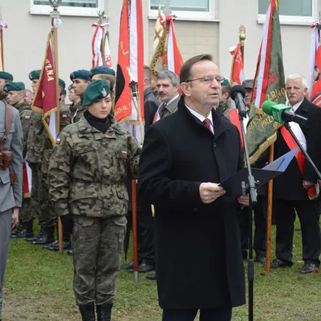 Odsłonięcie pomnika smoleńskiego - fot 17