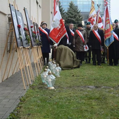 Odsłonięcie pomnika smoleńskiego - fot 8
