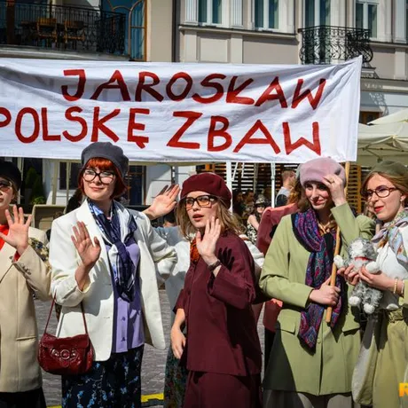 XXIII Rzeszowskie Juwenalia: Korowód na Rynku - fot 21