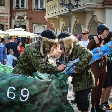 XXIII Rzeszowskie Juwenalia: Korowód na Rynku - fot 15