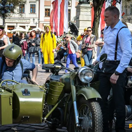 XXIII Rzeszowskie Juwenalia: Korowód na Rynku - fot 28