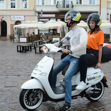 Prezentacja nowych rowerów i skuterów miejskich - fot 3