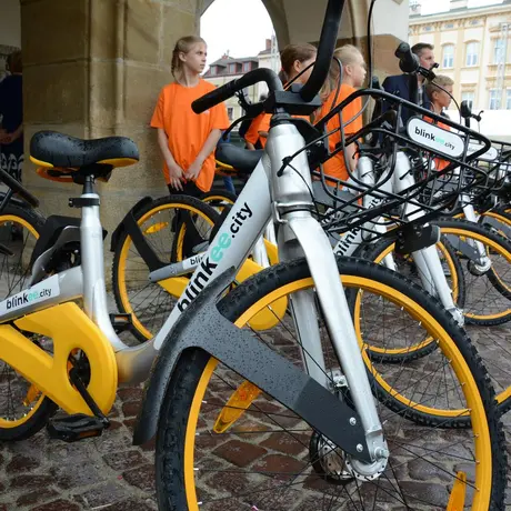 Prezentacja nowych rowerów i skuterów miejskich - fot 2