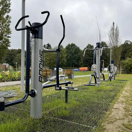 Ogród kieszonkowy przy ul. Kurpiowskiej - fot 9