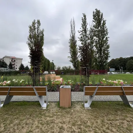 Ogród kieszonkowy przy ul. Kurpiowskiej - fot 7