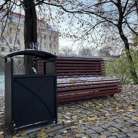 Nowe ławki na al. Lubomirskich - fot 9