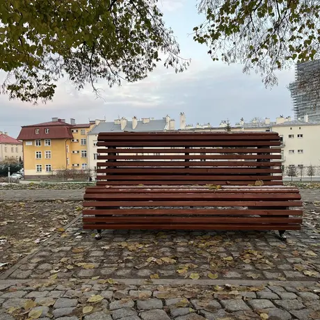 Nowe ławki na al. Lubomirskich - fot 6
