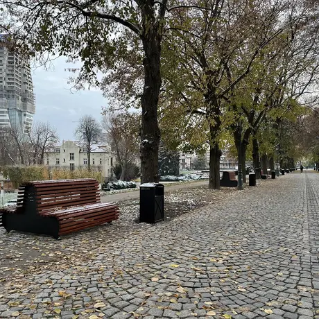 Nowe ławki na al. Lubomirskich - fot 5