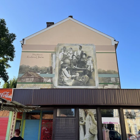 "Błogosławiona rodzina Ulmów" - nowy mural w Rzeszowie - fot 1