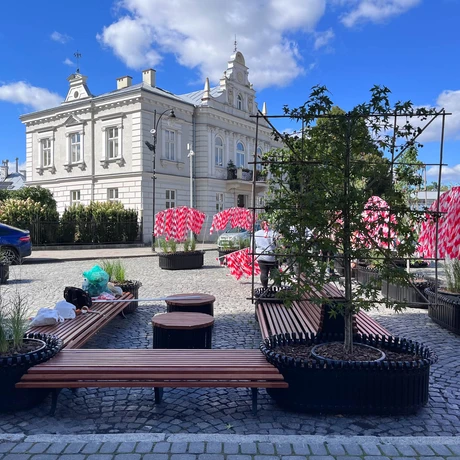 Parklet na Placu Farnym - fot 1