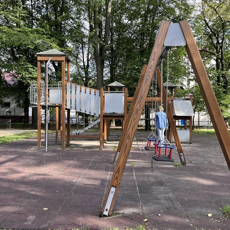 Plac zabaw w Ogrodzie Miejskim im. Solidarności w Rzeszowie - fot 14