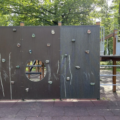 Plac zabaw w Ogrodzie Miejskim im. Solidarności w Rzeszowie - fot 10