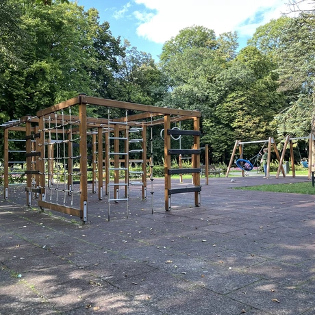 Plac zabaw w Ogrodzie Miejskim im. Solidarności w Rzeszowie - fot 3