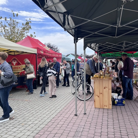 Podkarpacki Bazarek w Parku Papieskim - fot 33