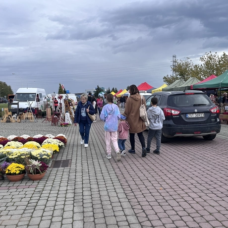 Podkarpacki Bazarek w Parku Papieskim - fot 44
