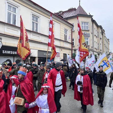 Orszak Trzech Króli na ulicach Rzeszowa 2024 - fot 3