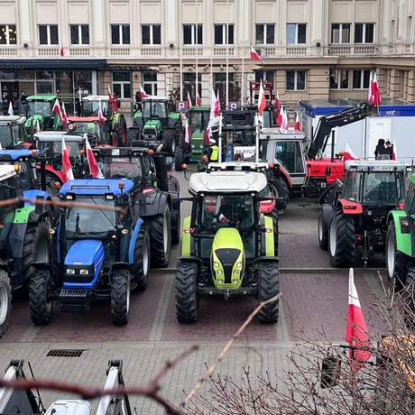 Protest rolników przed Urzędem Wojewódzkim w Rzeszowie - fot 14