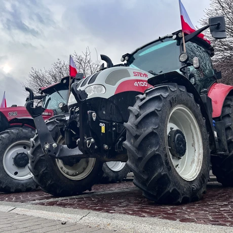 Protest rolników przed Urzędem Wojewódzkim w Rzeszowie - fot 13