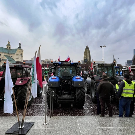 Protest rolników przed Urzędem Wojewódzkim w Rzeszowie - fot 11