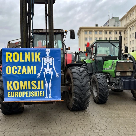 Protest rolników przed Urzędem Wojewódzkim w Rzeszowie - fot 4