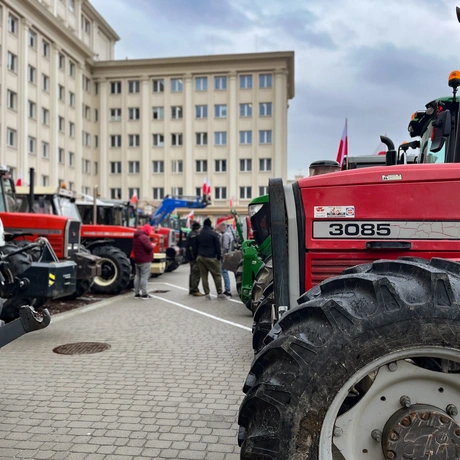 Protest rolników przed Urzędem Wojewódzkim w Rzeszowie - fot 25