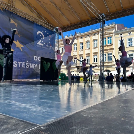 20 lat Polski w Unii Europejskiej na rzeszowskim Rynku - fot 22