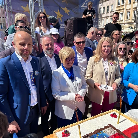 20 lat Polski w Unii Europejskiej na rzeszowskim Rynku - fot 9