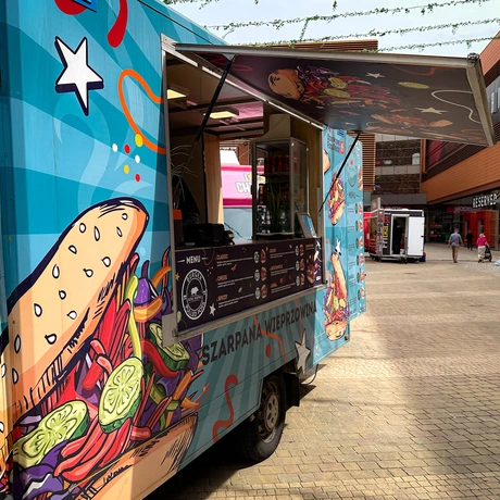 Rzeszów - Żarciowozy - zlot food trucków w Millenieum Hall - fot 13