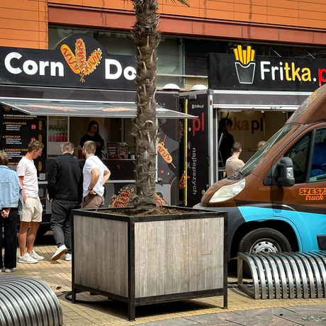 Rzeszów - Żarciowozy - zlot food trucków w Millenieum Hall - fot 16