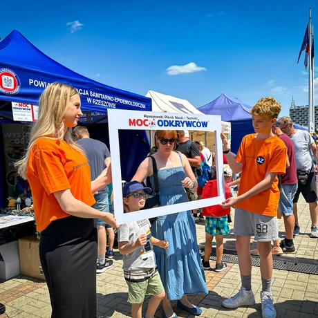 Rzeszów - Moc Odkrywców - Rzeszowski Piknik Nauki i Techniki 2024 - fot 12