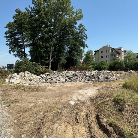 Rzeszów - Pierwsze prace na budowie drogi, która połączy ulice Krzyżanowskiego i Wieniawskiego [lipiec 2024] - fot 5