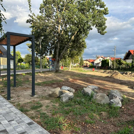 Rzeszów - Budowa strefy wypoczynku i rekreacji na osiedlu Staromieście [lipiec 2024] - fot 15