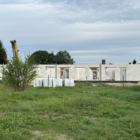 Rzeszów - Budowa żłobka przy ul. Jachowicza na osiedlu Drabinianka [Sierpień 2024] - fot 2