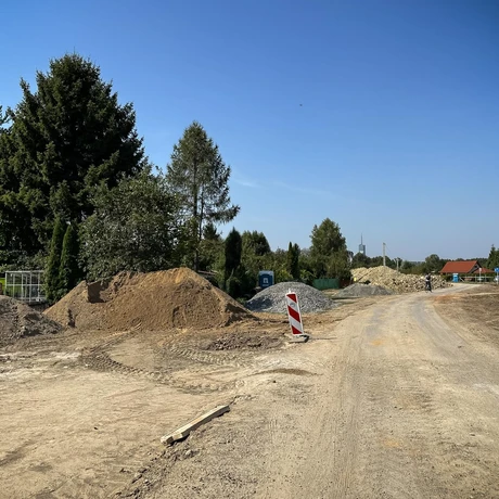 Rzeszów - Budowa drogi, która połączy ulice Krzyżanowskiego i Wieniawskiego [wrzesień 2024] - fot 3
