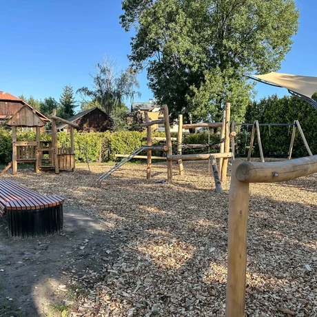 Rzeszów - Nowy teren rekreacyjny z placem zabaw na osiedlu Staromieście - fot 31