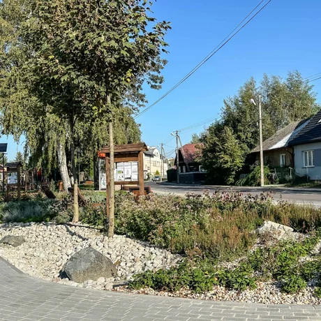 Rzeszów - Nowy teren rekreacyjny z placem zabaw na osiedlu Staromieście - fot 33