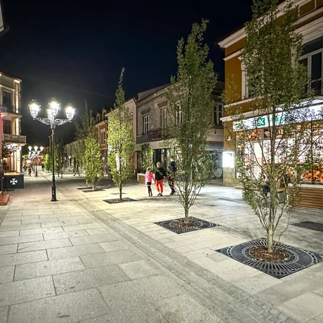 Rzeszów - Nowa ul. Grunwaldzka po zmroku - fot 10