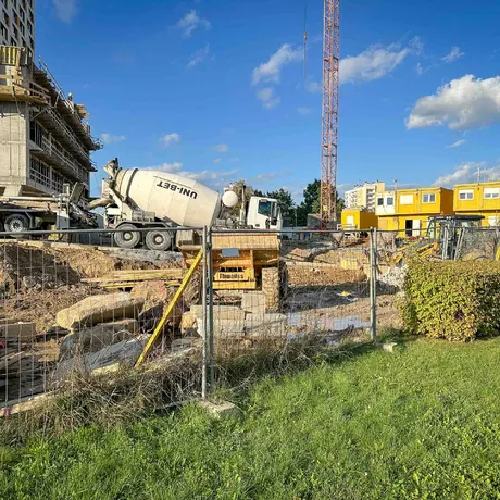 Rzeszów - II etap budowy kompleksu KrakoVska w Rzeszowie [październik 2024] - fot 13