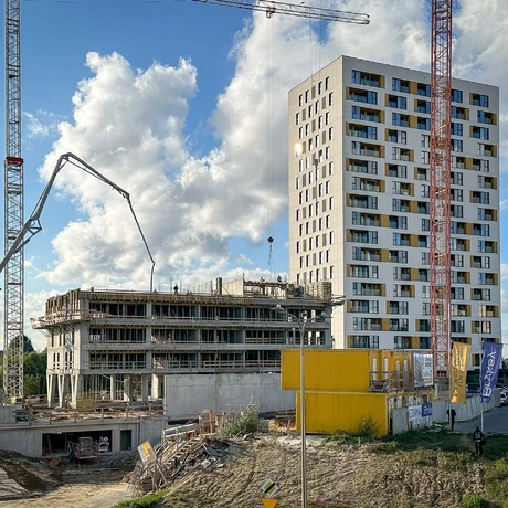 Rzeszów - II etap budowy kompleksu KrakoVska w Rzeszowie [październik 2024] - fot 1