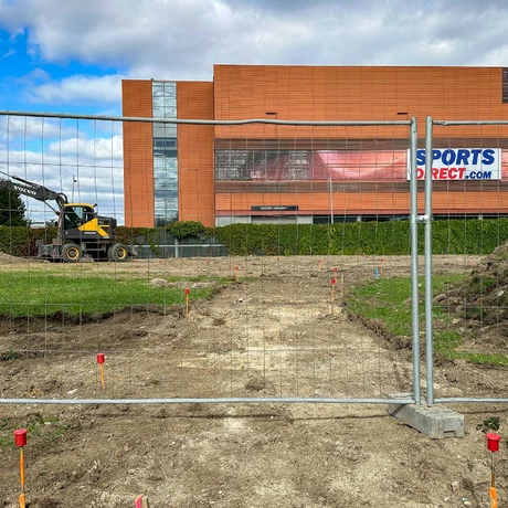 Rzeszów - Pierwsze prace przy tworzeniu ogrodu kieszonkowego w sąsiedztwie Millenium Hall [październik 2024] - fot 3