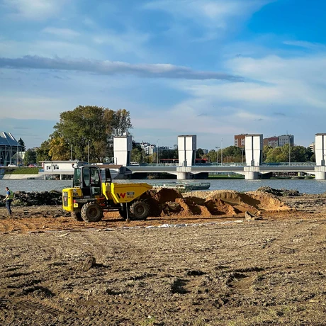 Rzeszów - Budowa miejskiej plaży nad Wisłokiem [październik 2024] - fot 9