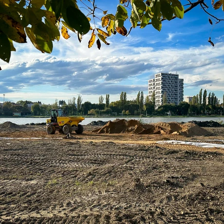 Rzeszów - Budowa miejskiej plaży nad Wisłokiem [październik 2024] - fot 7